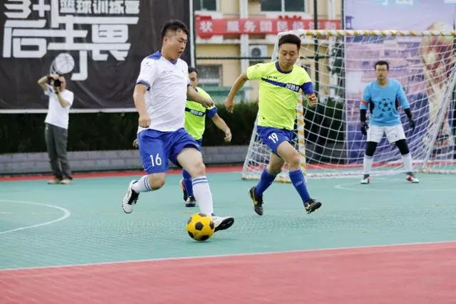 胡明轩23分广东3比1淘汰广厦 半决赛对阵辽宁